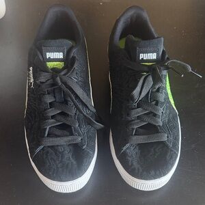 Puma Black and Green Sneakers